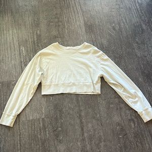 ⚪️American threads double zero cream/grey crop top